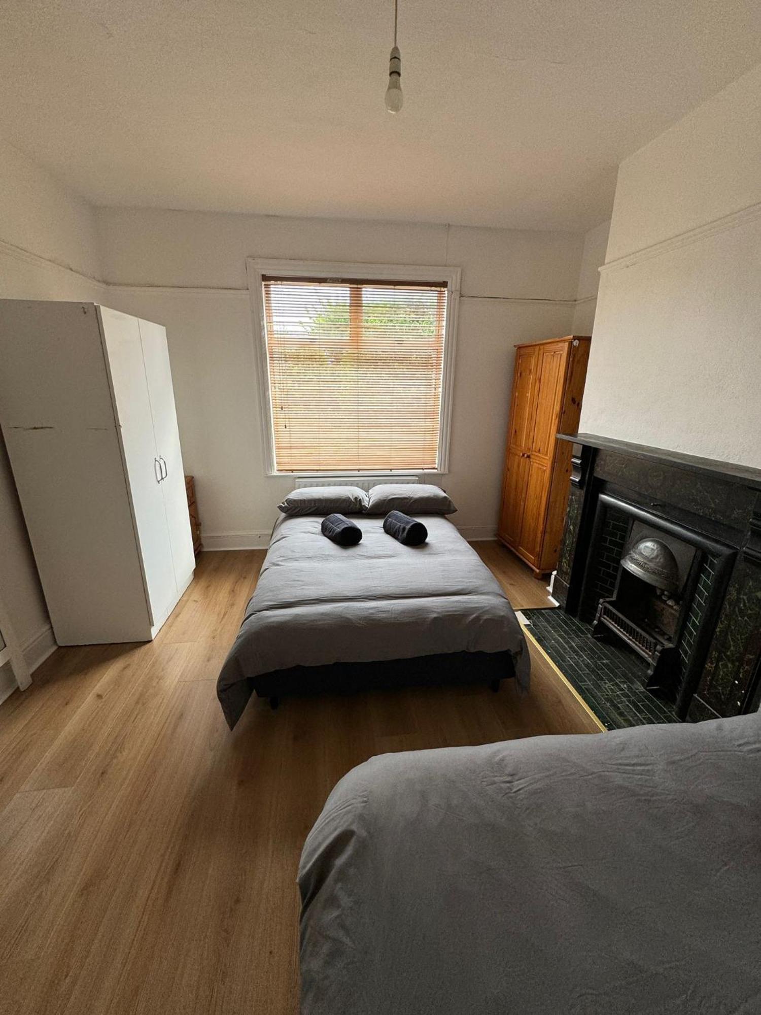 Very Nice Triple Room At 2 Iveragh Rd-5 ダブリン エクステリア 写真